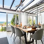 Calahonda - Beachfront 2 Bedroom House Beautifully Revovated * Sitio de Calahonda