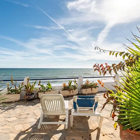 Tatil Evi Calahonda - Beachfront 2 Bedroom House Beautifully Revovated Sitio de Calahonda